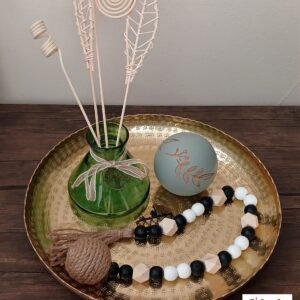 Platón metálico dorado